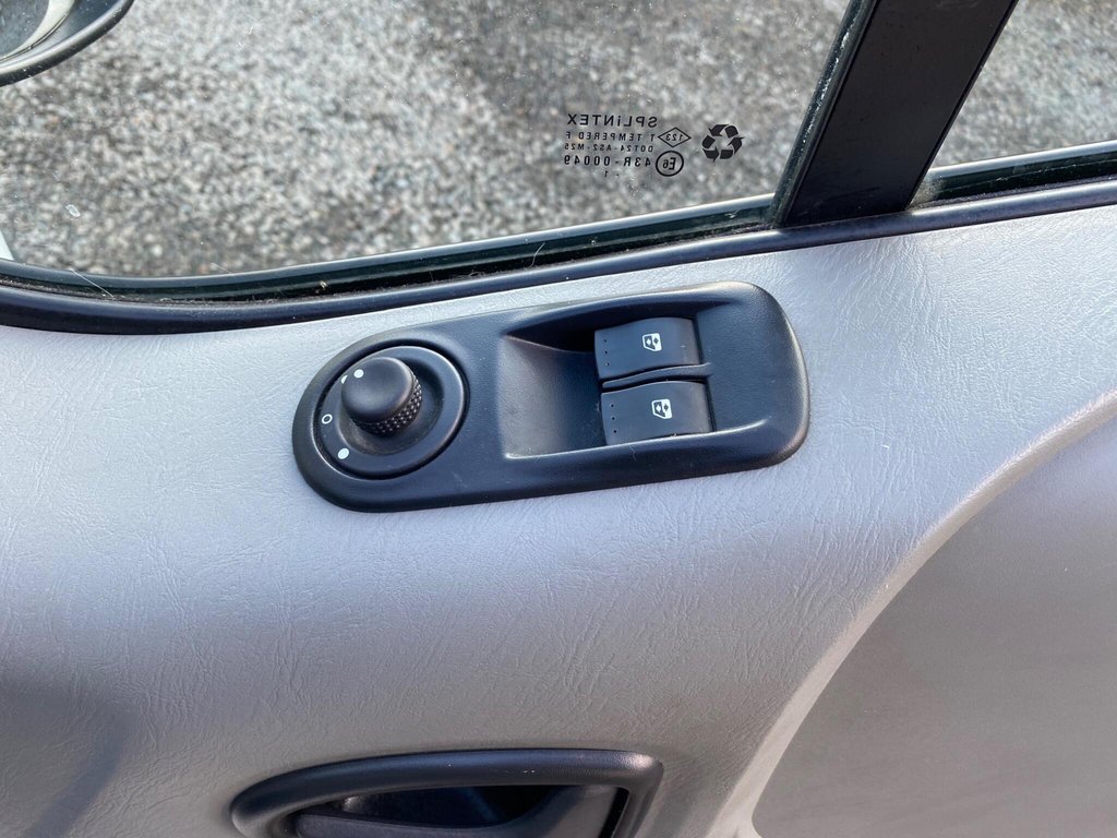 Used Vauxhall Vivaro 2011 for sale - 77397269: Photo 39