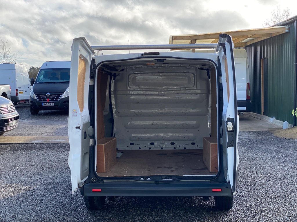 Used Vauxhall Vivaro 2011 for sale - 77397269: Photo 42