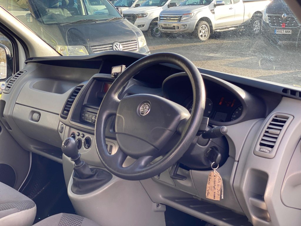 Used Vauxhall Vivaro 2011 for sale - 77397269: Photo 6