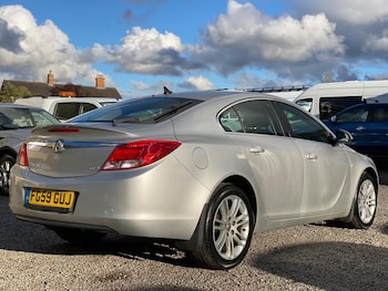 Used Vauxhall Insignia 2010 for sale - 75838235: Photo