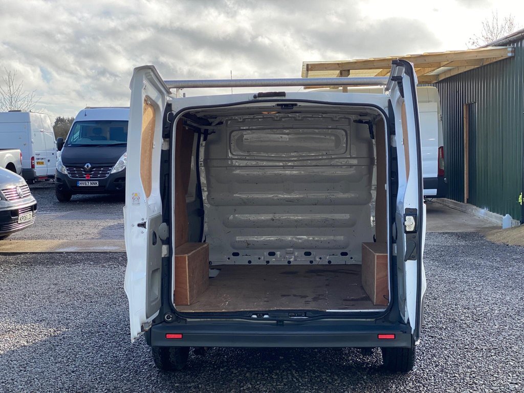 Used Vauxhall Vivaro 2011 for sale - 77748381: Photo 10