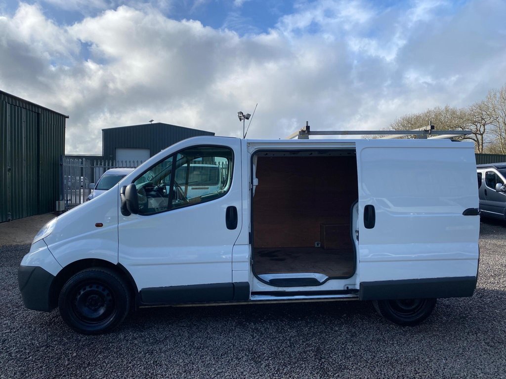 Used Vauxhall Vivaro 2011 for sale - 77748381: Photo 13