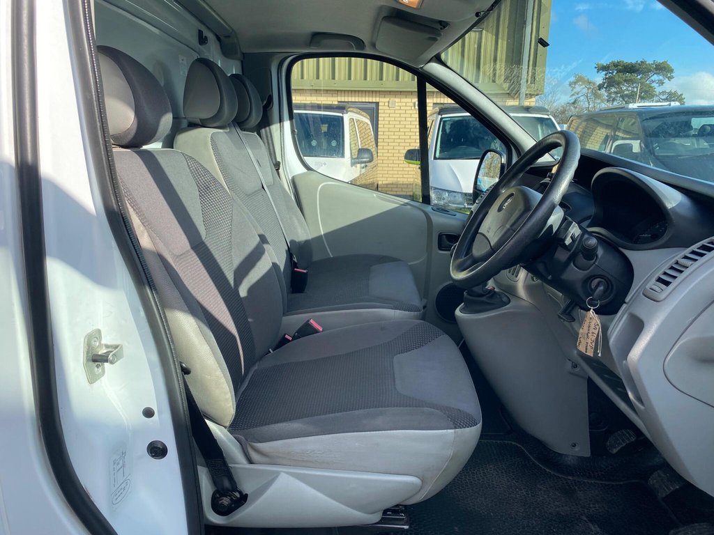 Used Vauxhall Vivaro 2011 for sale - 77748381: Photo 7