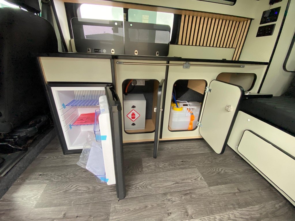 Used Vauxhall Vivaro 2017 for sale - 77710898: Photo 8