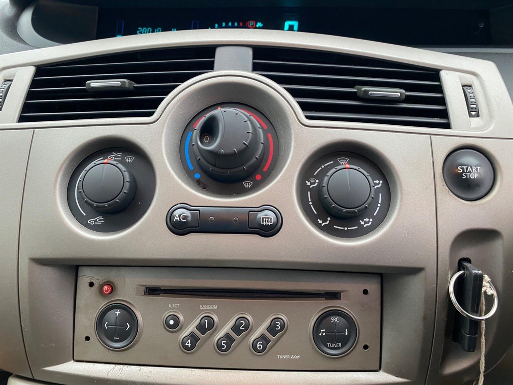 Used Renault Megane 2005 for sale - 77288358: Photo 32