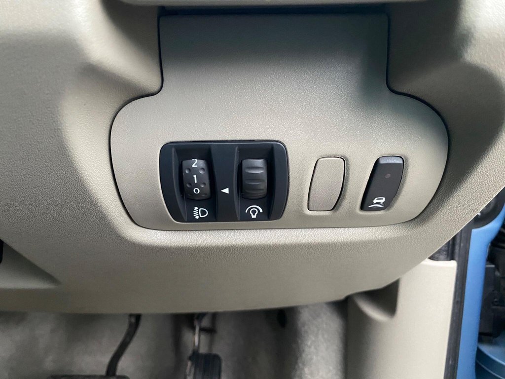 Used Renault Megane 2005 for sale - 77288358: Photo 38