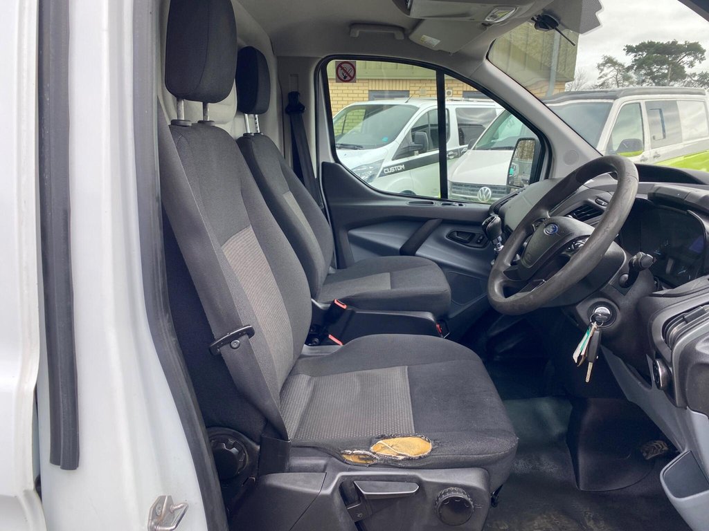 Used Ford Transit Custom 2017 for sale - 77849940: Photo 5