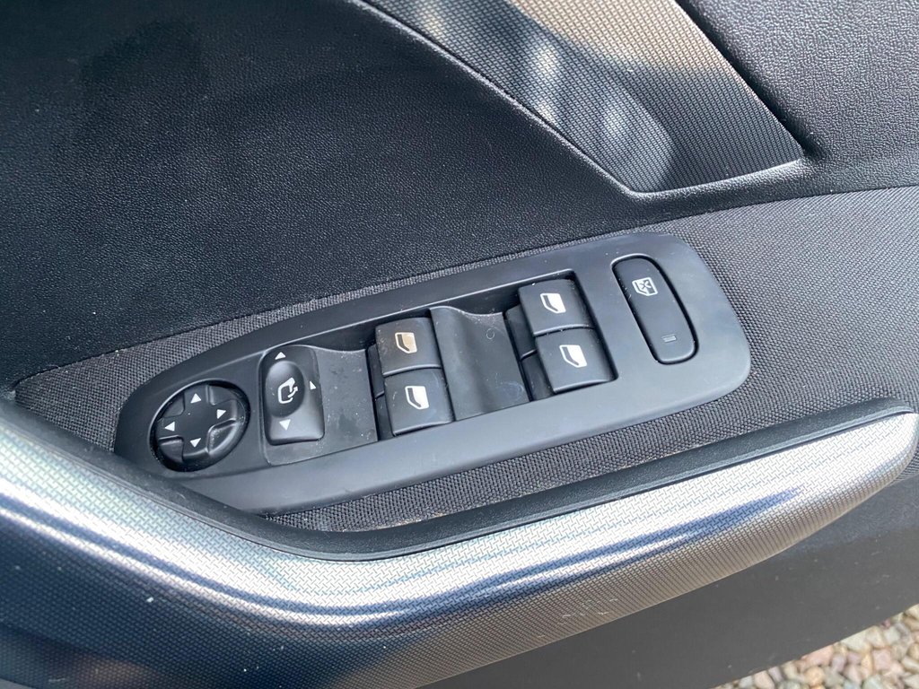 Used Peugeot 2008 2013 for sale - 77470516: Photo 43