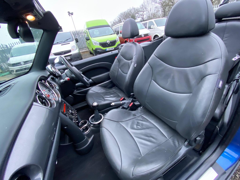 Used MINI Convertible 2006 for sale - 77470523: Photo 19