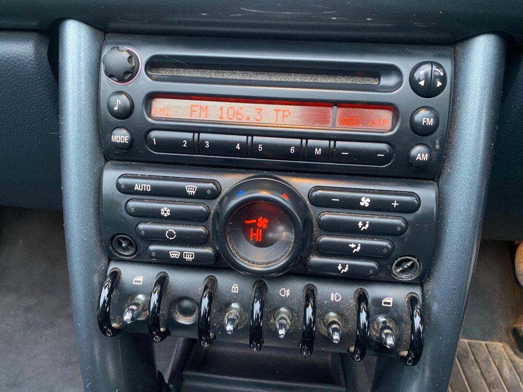 Used MINI Convertible 2006 for sale - 77470523: Photo 39