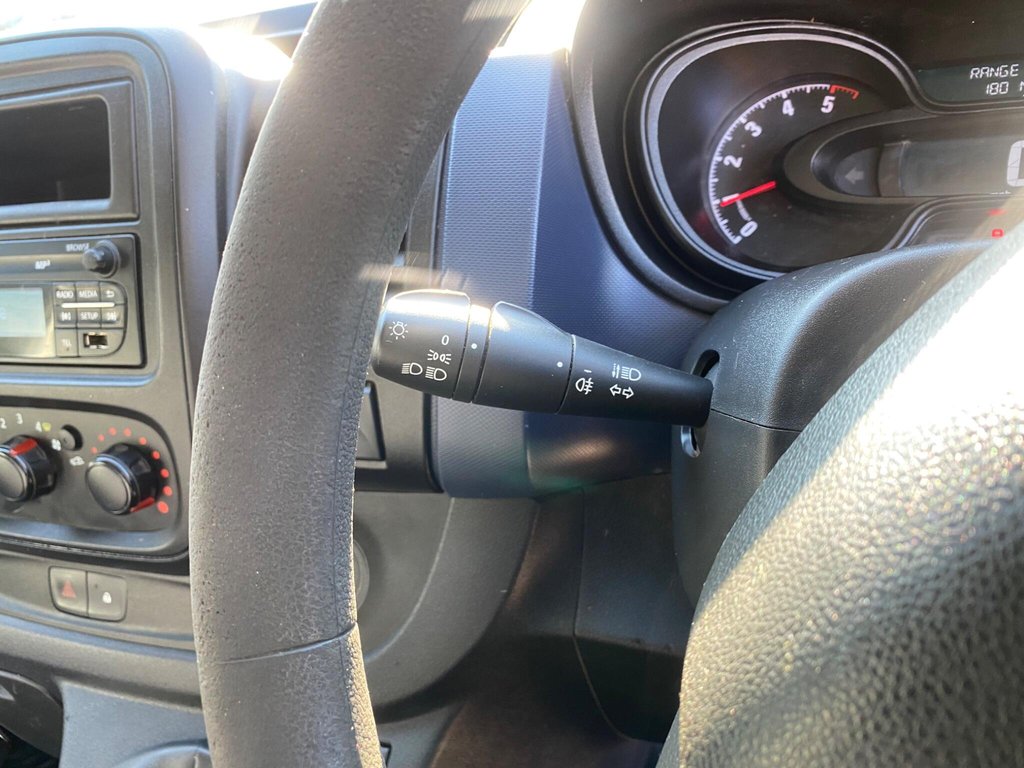 Used Vauxhall Vivaro 2018 for sale - 77780110: Photo 30