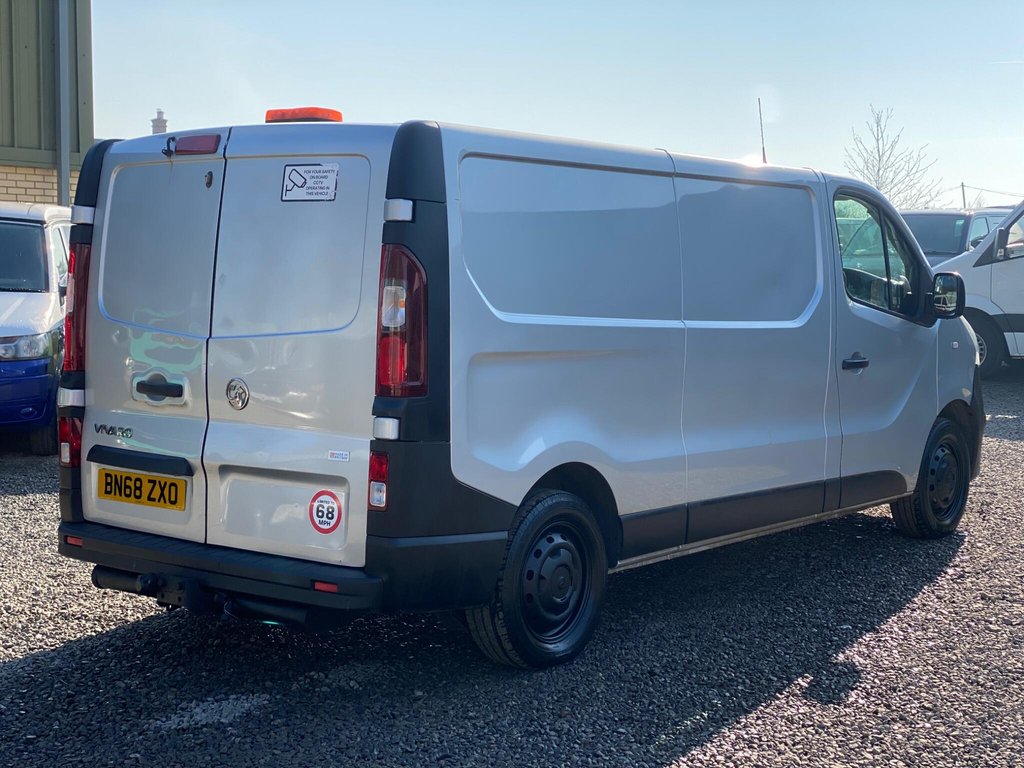 Used Vauxhall Vivaro 2018 for sale - 77780110: Photo 5