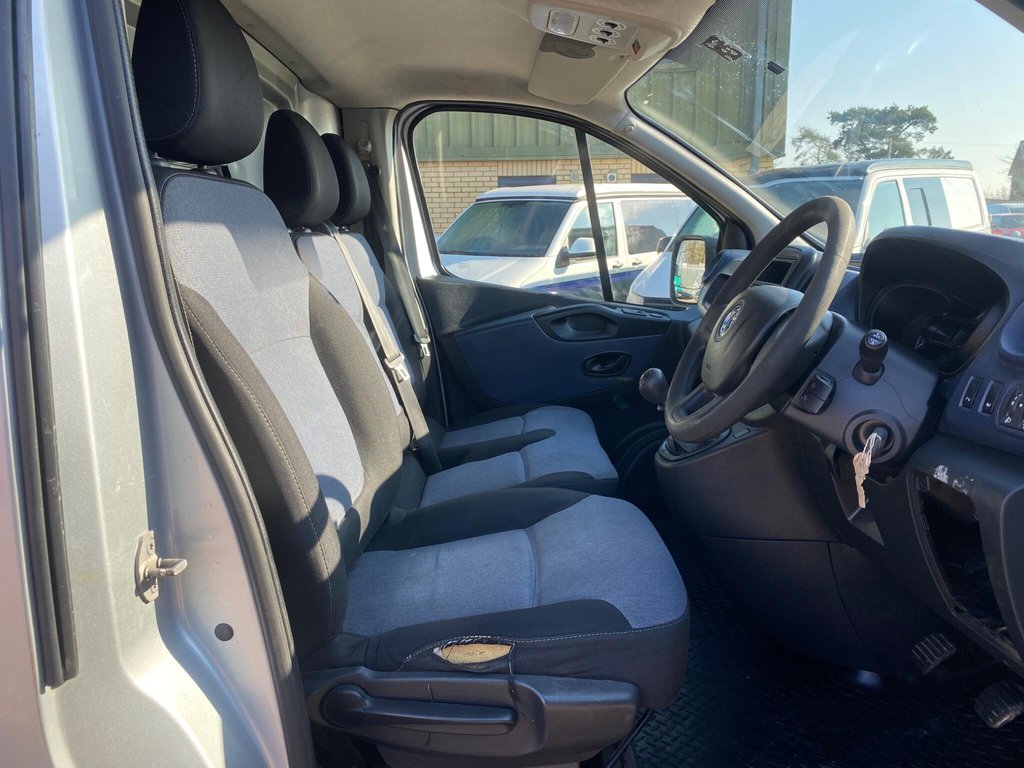 Used Vauxhall Vivaro 2018 for sale - 77780110: Photo 6