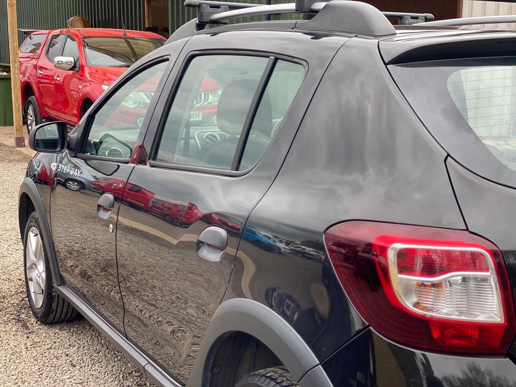 Used Dacia Sandero Stepway 2016 for sale - 78102746: Photo 28