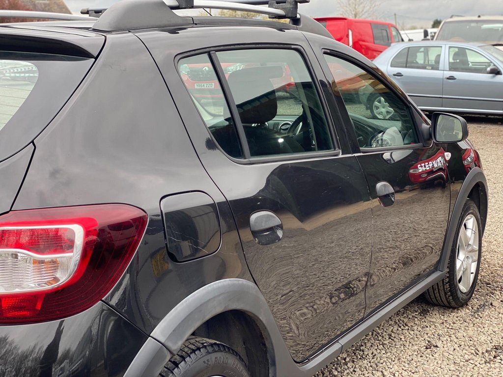 Used Dacia Sandero Stepway 2016 for sale - 78102746: Photo 30