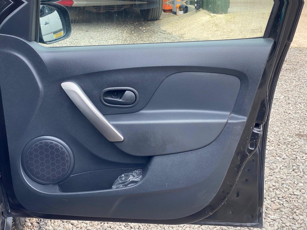 Used Dacia Sandero Stepway 2016 for sale - 78102746: Photo 44