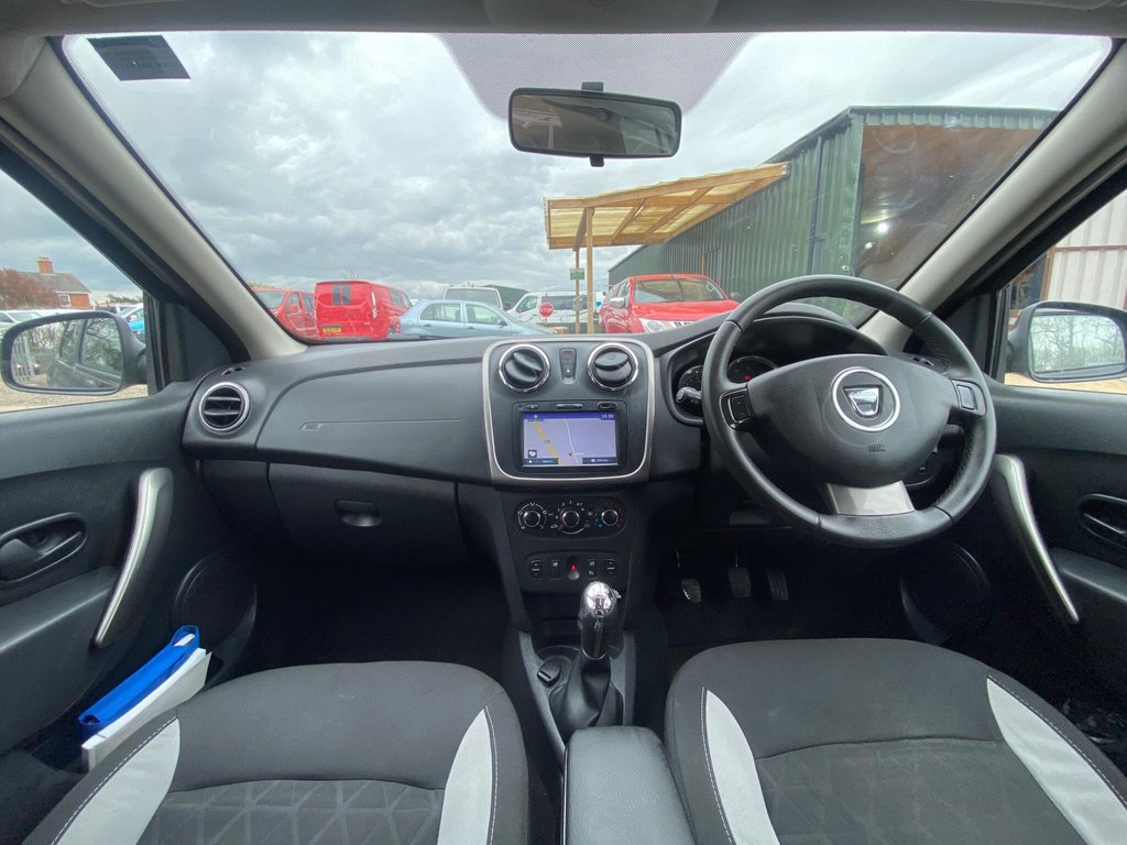 Used Dacia Sandero Stepway 2016 for sale - 78102746: Photo 9
