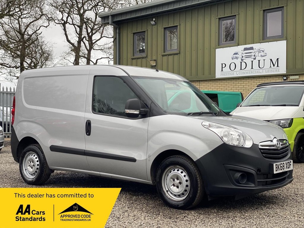 Used Vauxhall Combo 2018 for sale - 77631685: Photo 1