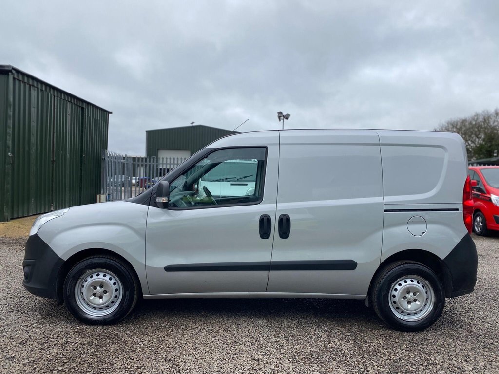 Used Vauxhall Combo 2018 for sale - 77631685: Photo 22