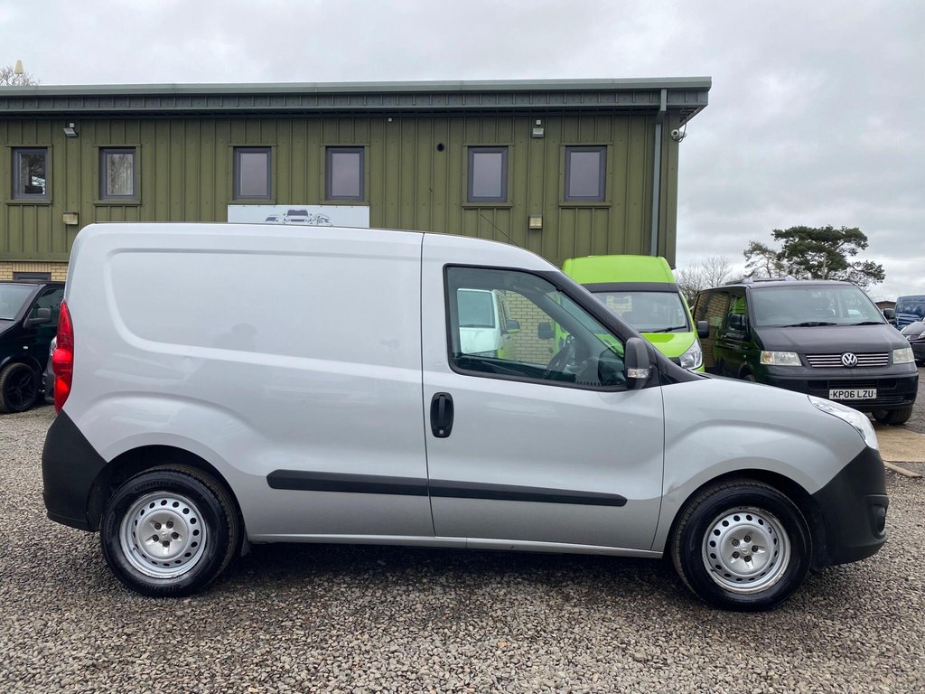 Used Vauxhall Combo 2018 for sale - 77631685: Photo 24
