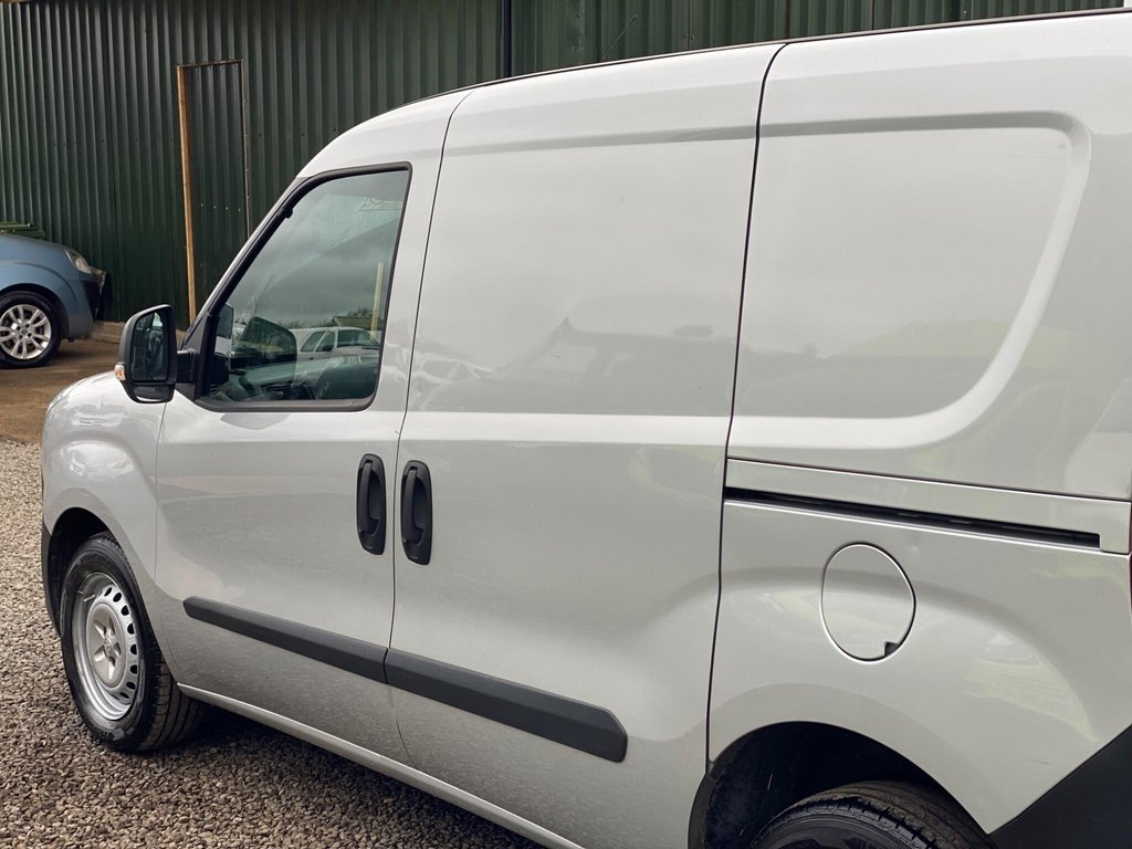 Used Vauxhall Combo 2018 for sale - 77631685: Photo 30