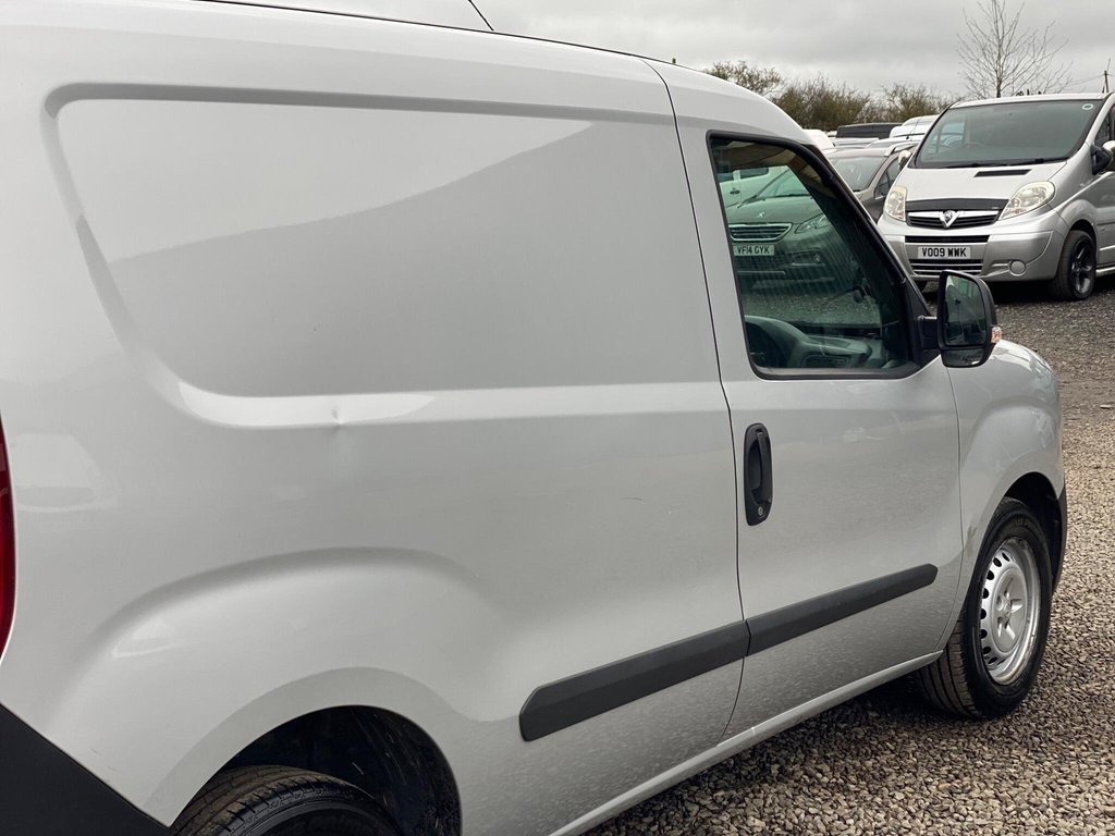 Used Vauxhall Combo 2018 for sale - 77631685: Photo 32