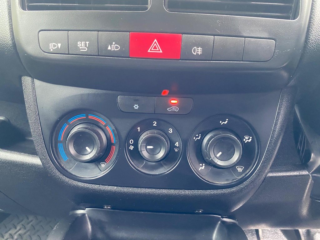 Used Vauxhall Combo 2018 for sale - 77631685: Photo 36