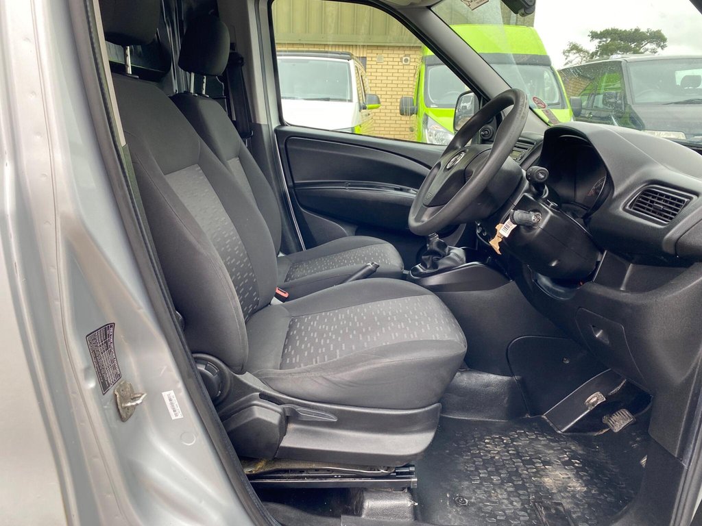 Used Vauxhall Combo 2018 for sale - 77631685: Photo 7