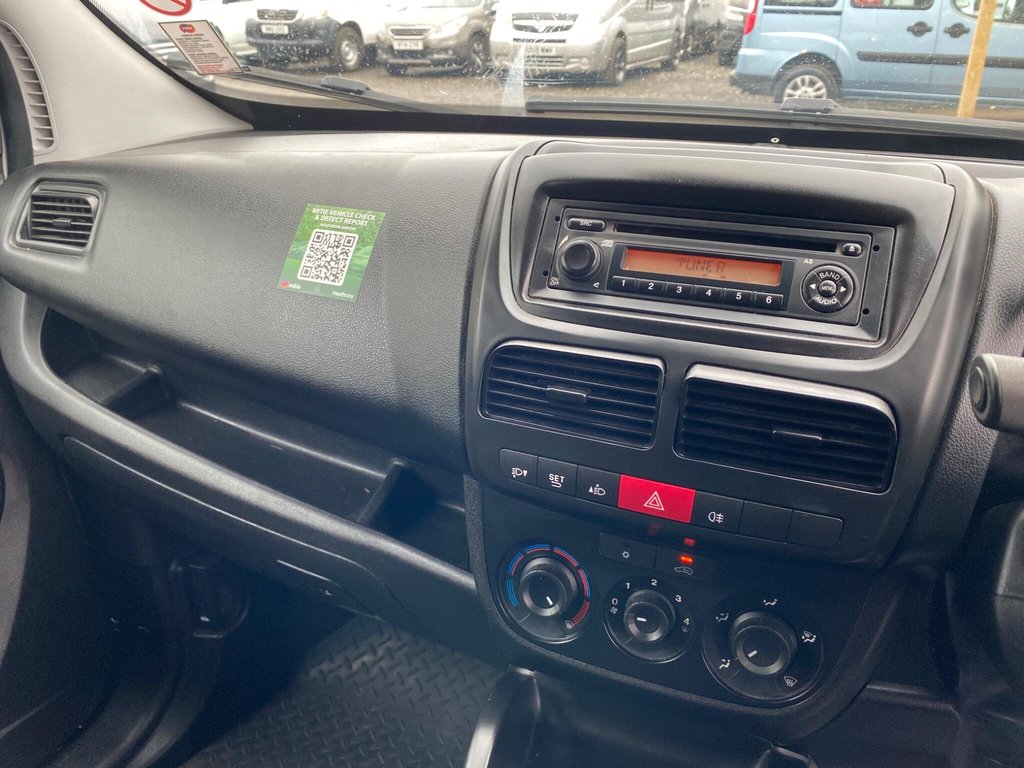 Used Vauxhall Combo 2018 for sale - 77631685: Photo 8