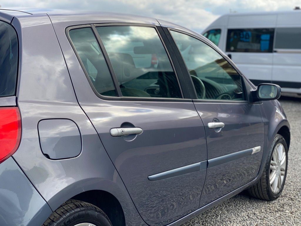 Used Renault Clio 2007 for sale - 76445817: Photo 24