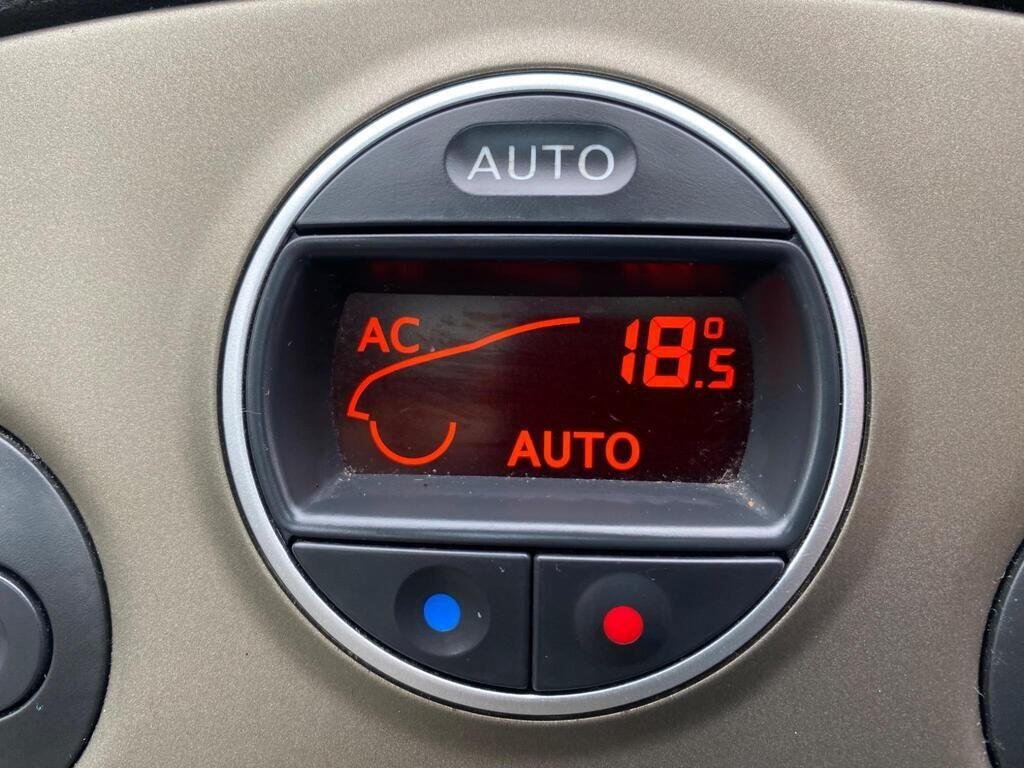 Used Renault Clio 2007 for sale - 76445817: Photo 29