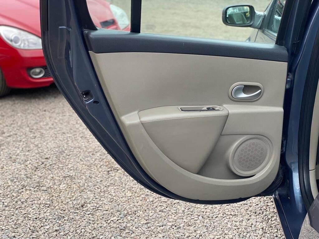 Used Renault Clio 2007 for sale - 76445817: Photo 46