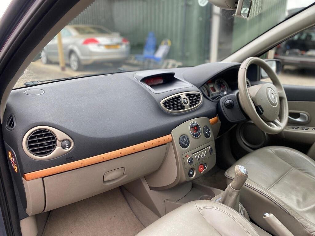 Used Renault Clio 2007 for sale - 76445817: Photo 47