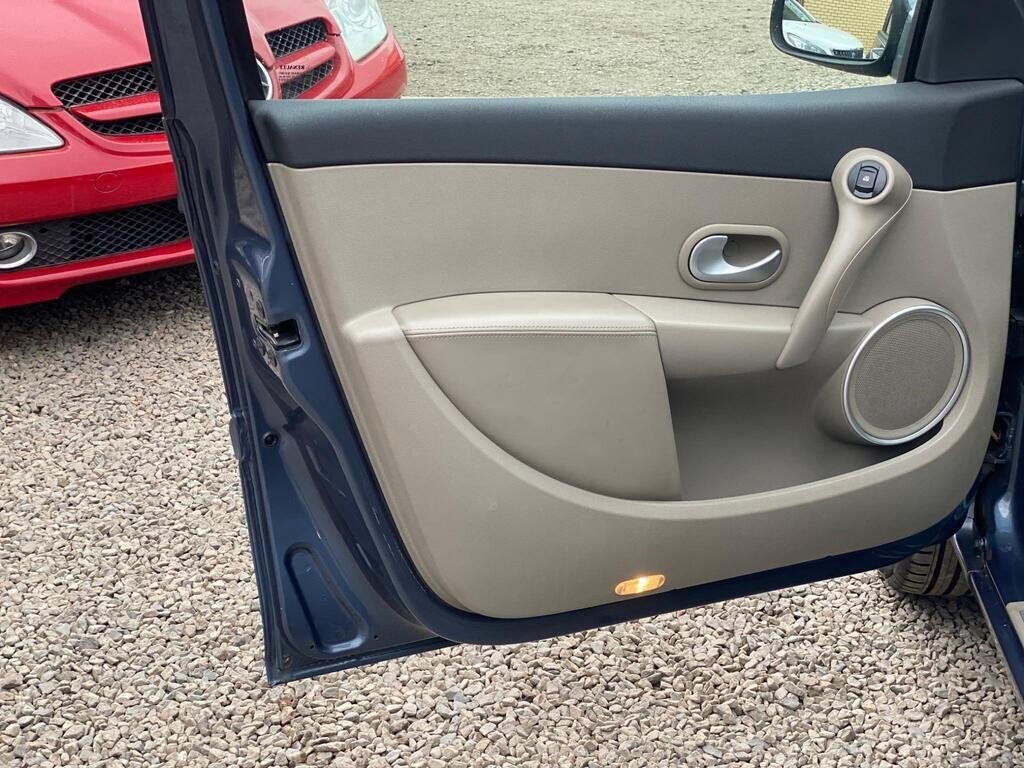 Used Renault Clio 2007 for sale - 76445817: Photo 49