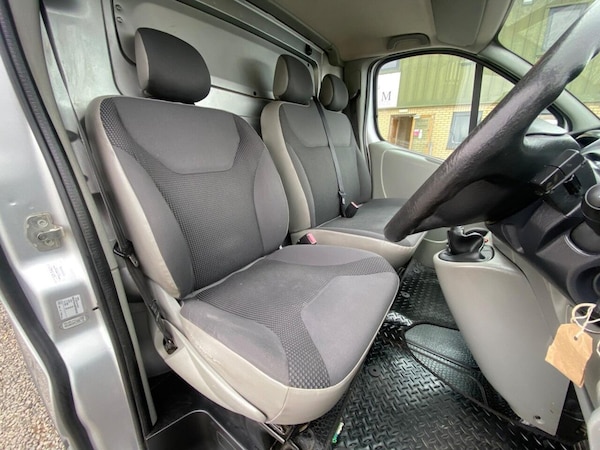 Used Vauxhall Vivaro 2011 for sale - 76229090: Photo 31
