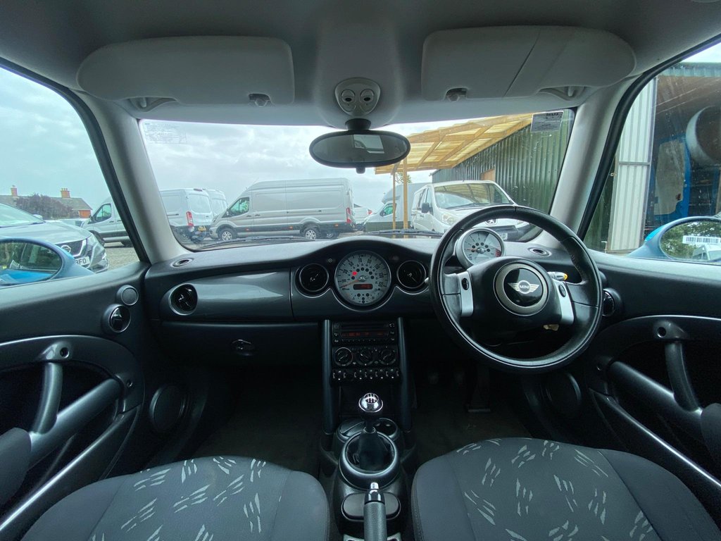 Used MINI Hatch 2005 for sale - 77733915: Photo 12