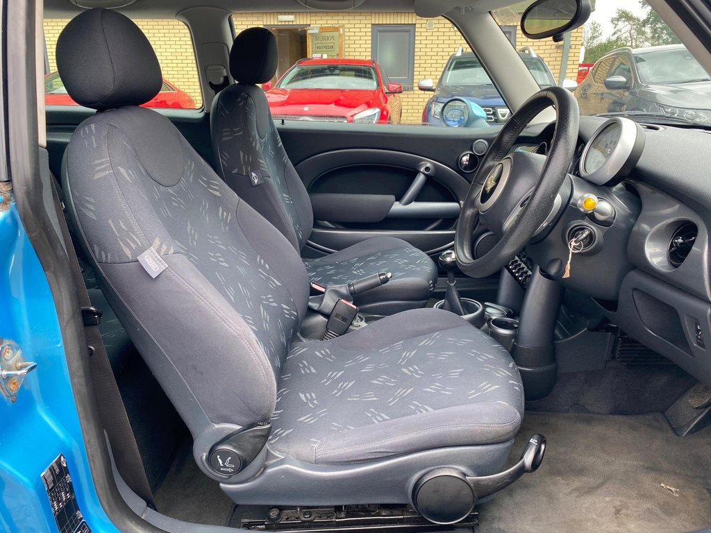 Used MINI Hatch 2005 for sale - 77733915: Photo 9