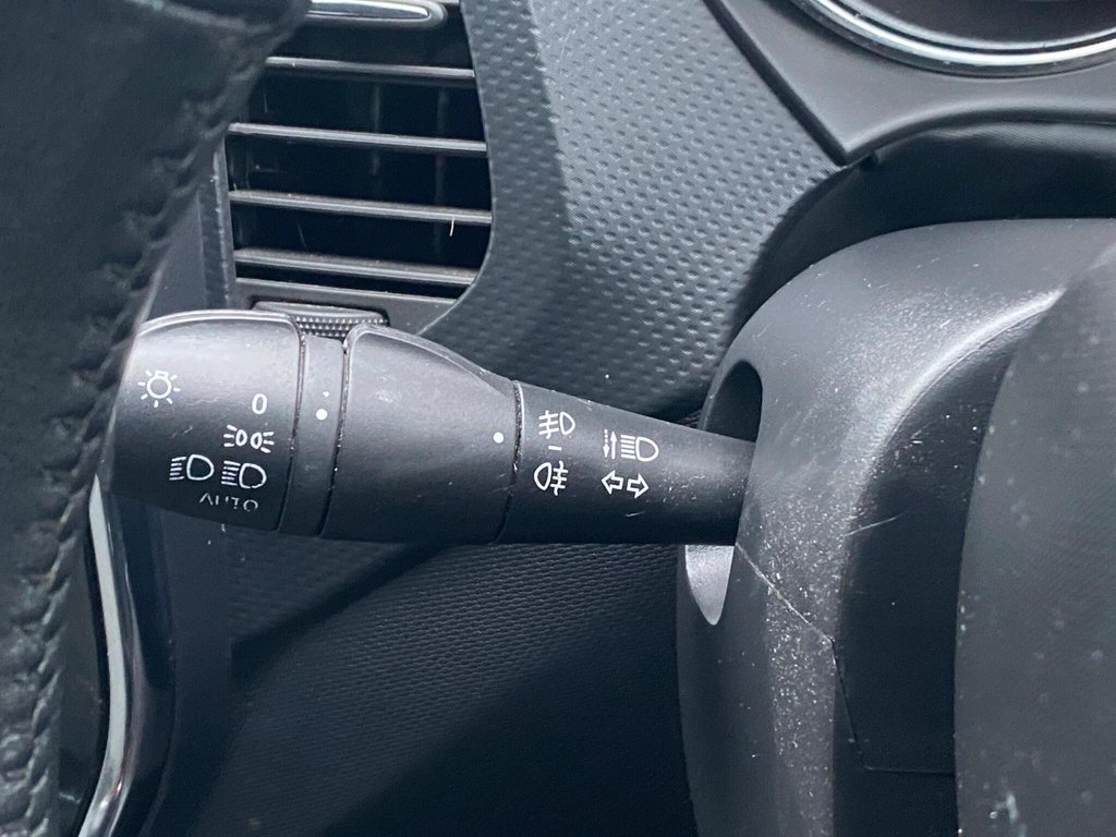 Used Renault Captur 2013 for sale - 77470503: Photo 38