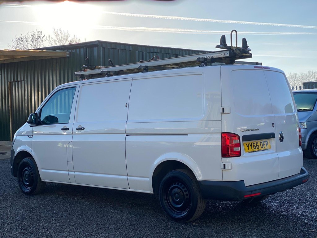 Used Volkswagen Transporter 2016 for sale - 77080575: Photo 4