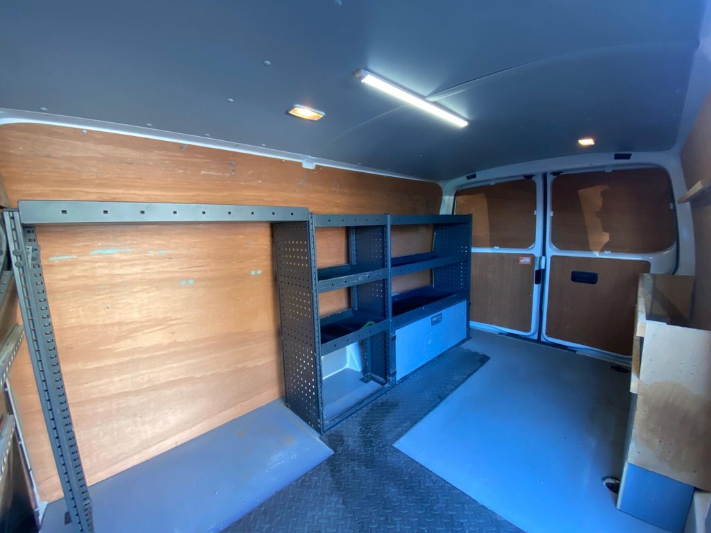 Used Volkswagen Transporter 2016 for sale - 77080575: Photo 48