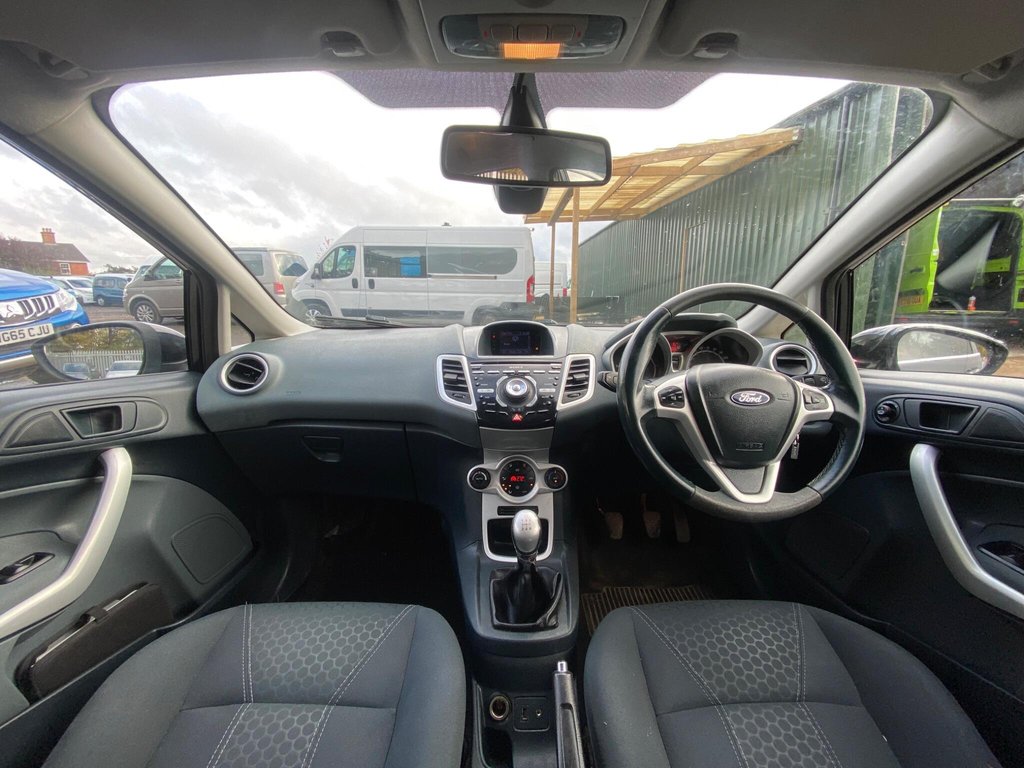 Used Ford Fiesta 2011 for sale - 76327886: Photo 11