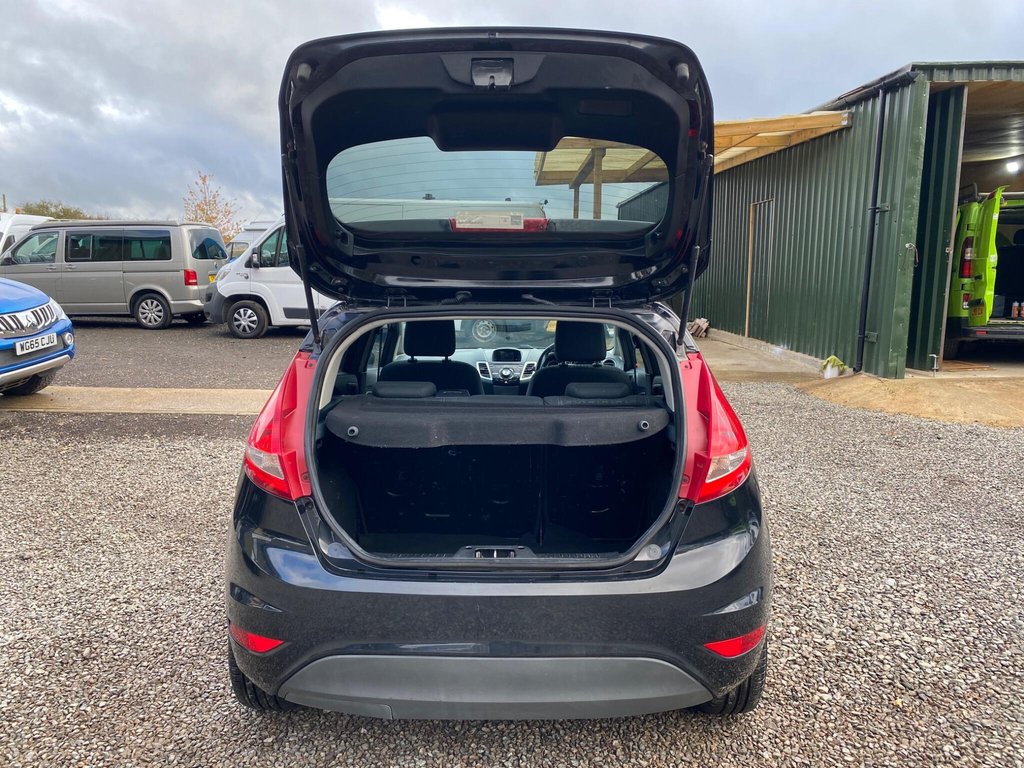 Used Ford Fiesta 2011 for sale - 76327886: Photo 12