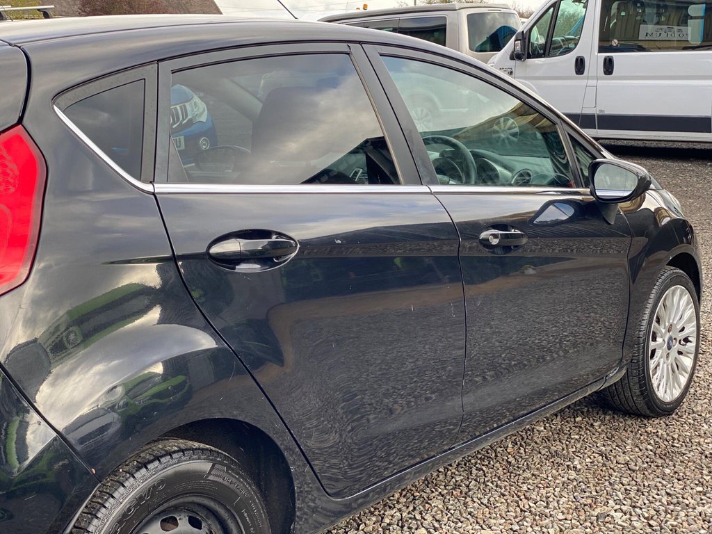 Used Ford Fiesta 2011 for sale - 76327886: Photo 26