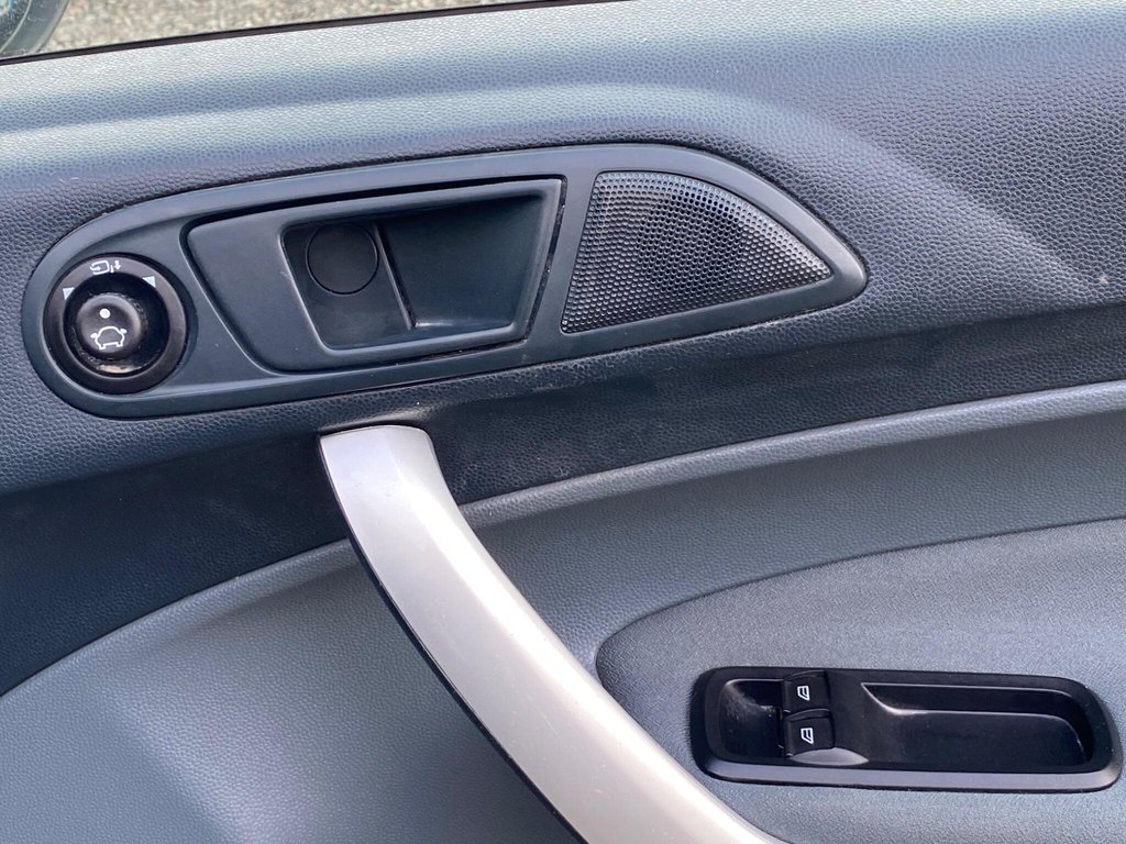 Used Ford Fiesta 2011 for sale - 76327886: Photo 36