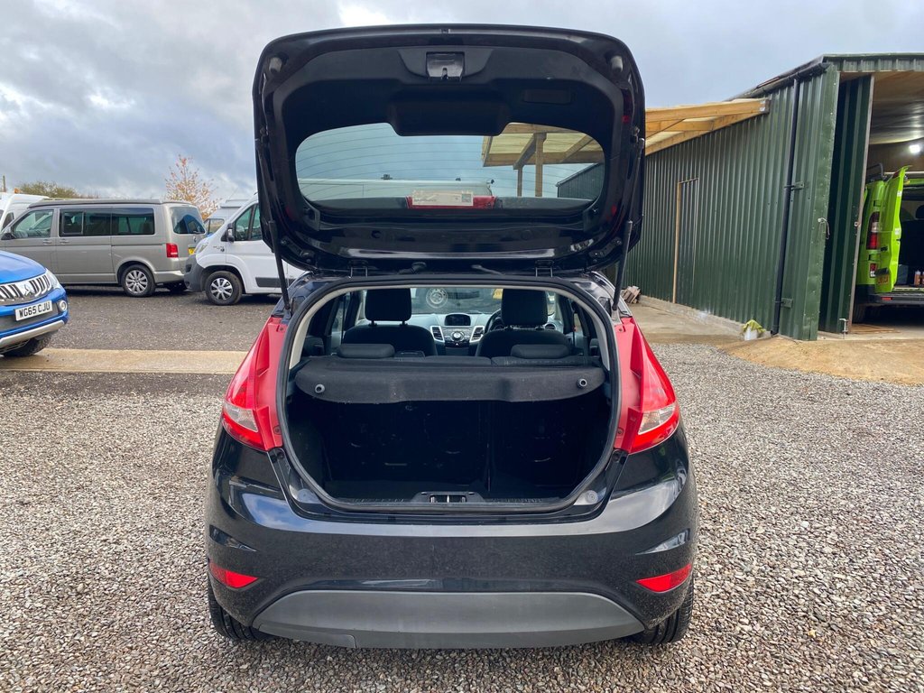 Used Ford Fiesta 2011 for sale - 76327886: Photo 40