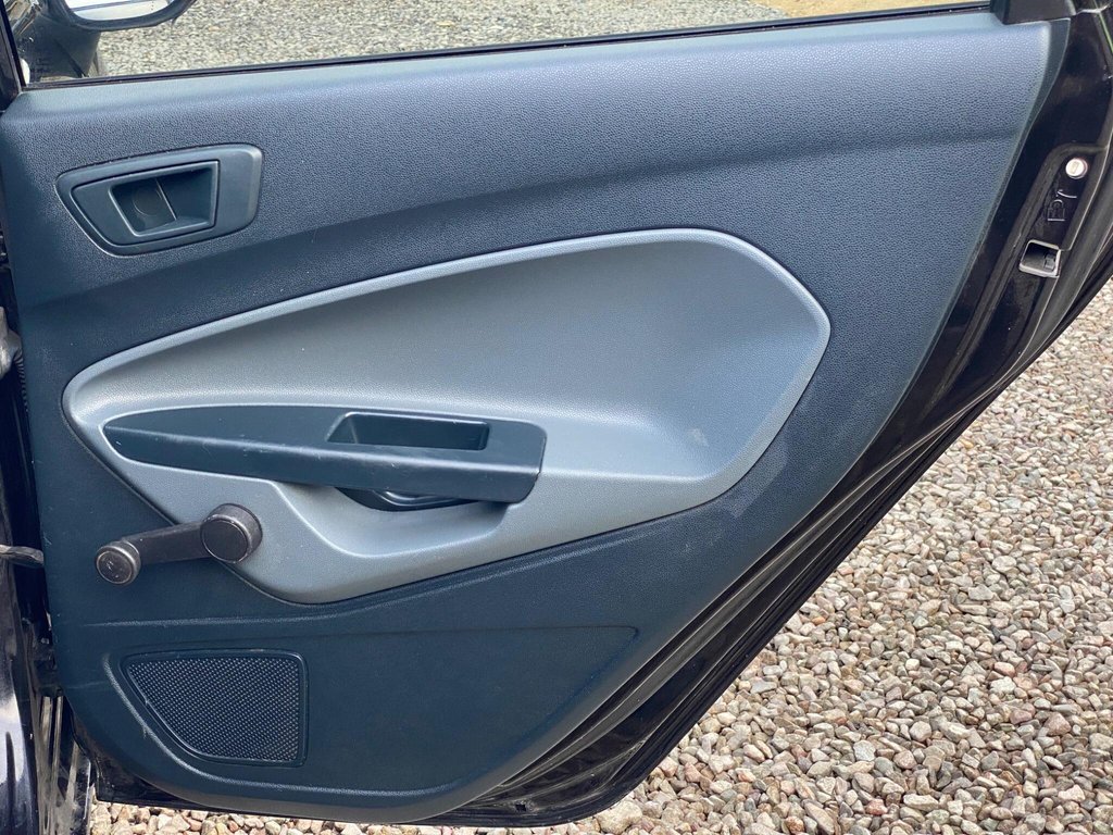 Used Ford Fiesta 2011 for sale - 76327886: Photo 48