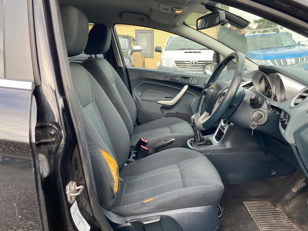 Used Ford Fiesta 2011 for sale - 76327886: Photo 7