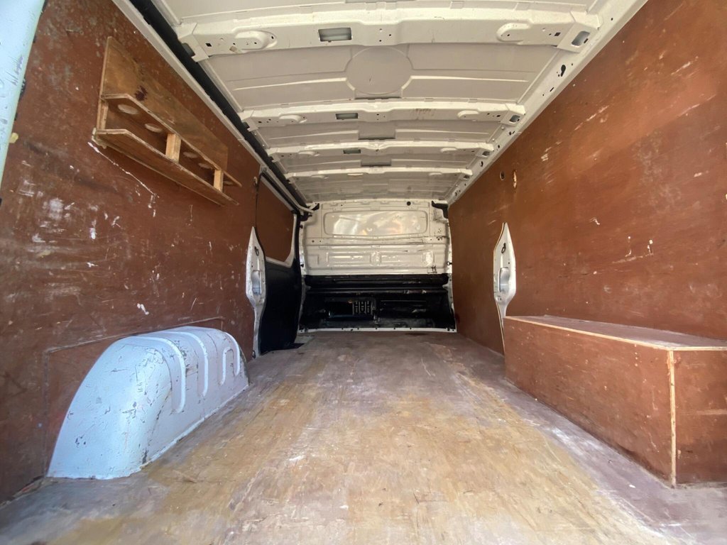 Used Vauxhall Vivaro 2015 for sale - 77920065: Photo 12