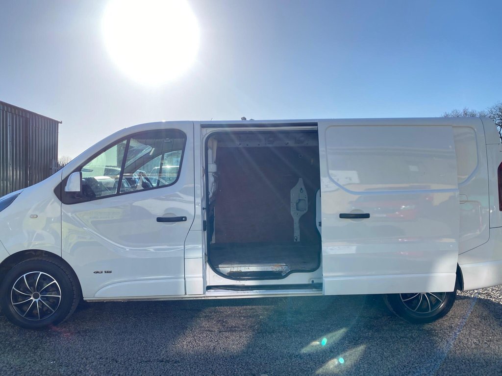 Used Vauxhall Vivaro 2015 for sale - 77920065: Photo 13