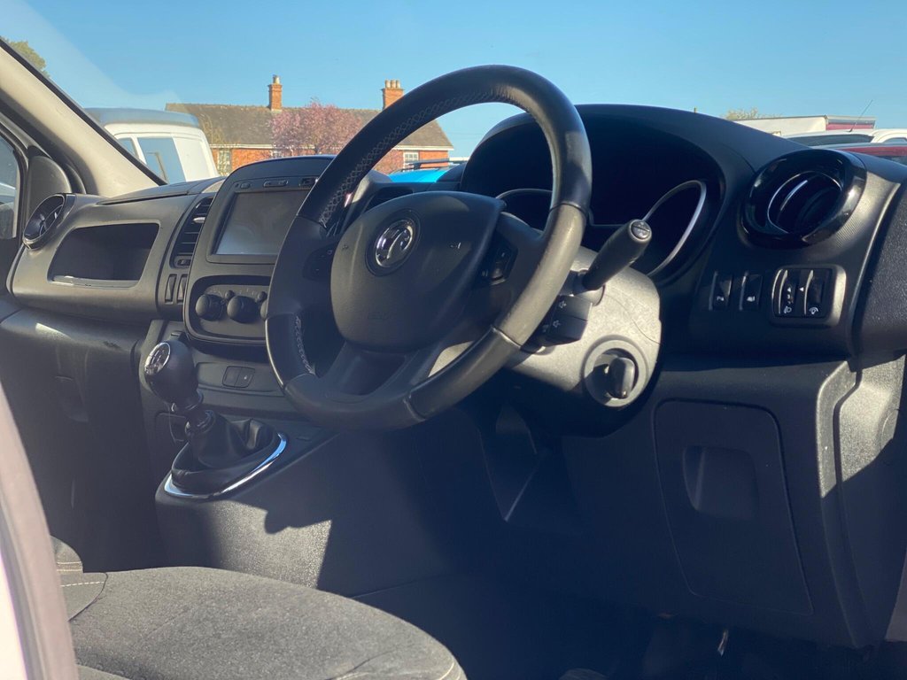 Used Vauxhall Vivaro 2015 for sale - 77920065: Photo 32